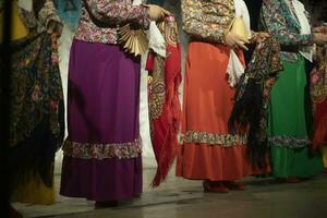 russe populaire costume. populaire vêtements. folklore ensemble. photo