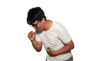 malade asiatique homme portant chemise est grippe et toux. maladie, grippe, douleur concept. soins de santé et couronne concepts. photo