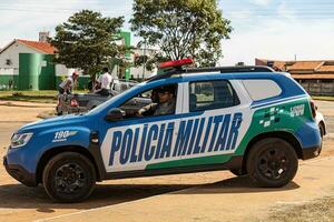 apore, goias, Brésil - 05 07 2023 voiture véhicule de le militaire police photo