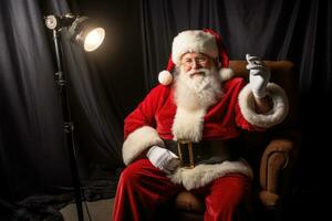 photo de une gai homme habillé comme Père Noël claus dans une de fête studio. génératif ai