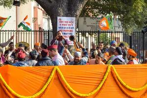 Nouveau Delhi, Inde - juillet 16 2023 - milliers de gens collecté pendant premier ministre narendra modi bjp route montrer, gens pendant pm modi gros élection se rallier dans le Capitale photo