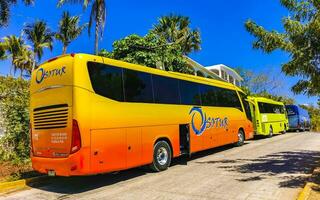 puerto escondido oaxaca Mexique 2023 divers coloré les autobus tour autobus transport dans puerto escondido Mexique. photo