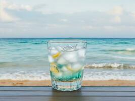 du froid boisson dans filles tasse avec plage océan arrière-plan, ai génératif photo