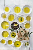 pain et huile d'olive photo