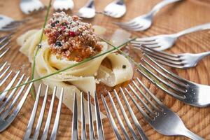 pappardelle avec sauce à la viande photo