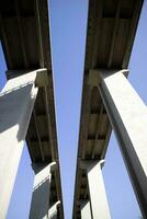 autoroutes sur renforcé béton pylônes photo