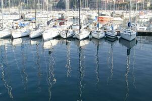 le bateaux sont tout blanc photo