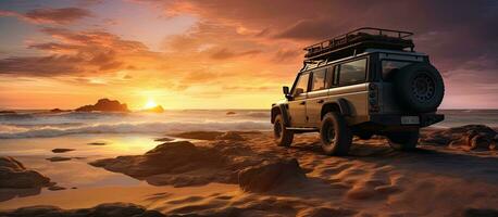 lever du soleil plage aventure avec 4x4 véhicule dans le outback photo
