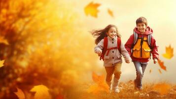 les enfants heureux vont à l'école photo