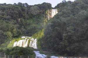 la cascade de marmore la plus haute d'europe photo