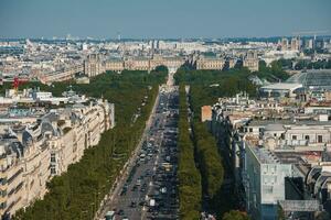 ensoleillé été aérien vue de Eiffel la tour et Paris photo