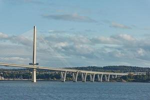 Le nouveau pont de passage queensferry à Edimbourg en Ecosse