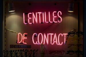 contact lentilles - néon lumière photo