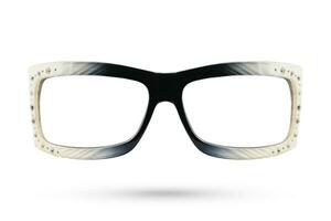 mode des lunettes style en plastique avec diamants isolé sur blanc Contexte. photo