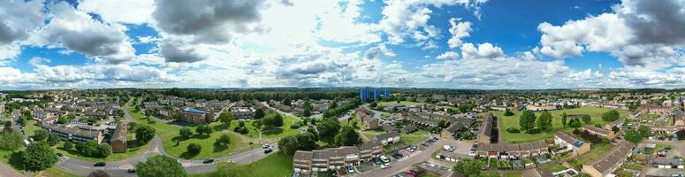 haute angle vue de occidental luton ville et Résidentiel district. aérien vue de capturé avec drone caméra sur 30 juillet, 2023. Angleterre, Royaume-Uni photo