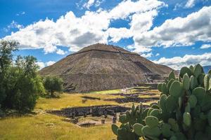 pyramide du soleil à teotihuacan au mexique photo