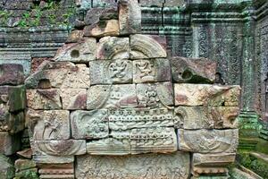 apsara danseurs sculpté sur une mur de ta som dans siem recueillir photo