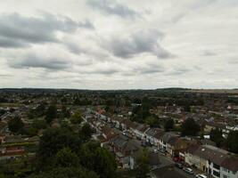 haute angle vue de luton ville et Résidentiel district. aérien vue de capturé avec drone caméra sur juillet 23, 2023. Angleterre, Royaume-Uni photo