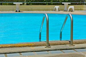 piscine avec escalier photo