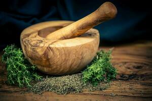 séché et Frais thymus vulgaris délicieux cuisine herbes photo