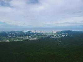 beau panorama depuis le sommet de la montagne. parc national de seoraksan, corée du sud