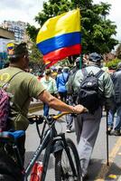 Bogota, Colombie, 16 août 2023. Mars demander pour gustave petro mise en accusation. paisible manifestation Mars dans Bogota Colombie contre le gouvernement de gustave petro appelé la marcha de la mairie. photo