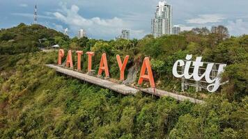 grand des lettres Pattaya aérien vue de Pattaya , Thaïlande photo