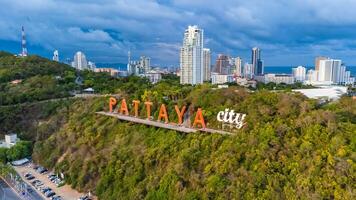 grand des lettres Pattaya aérien vue de Pattaya , Thaïlande photo