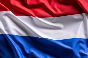 agitant drapeau de Pays-Bas. nationale symbole de pays et Etat photo