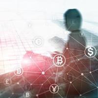 concept bitcoin et blockchain à double exposition. l'économie numérique et le commerce des devises. photo