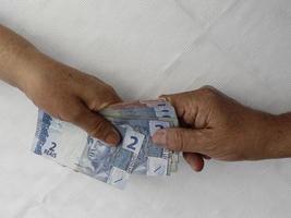 photographie pour des thèmes économiques et financiers avec de l'argent brésilien