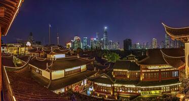 panoramique vue plus de le historique vieux ville de Shanghai photo