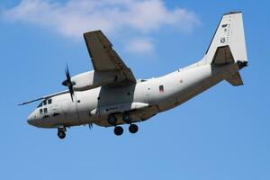 italien air Obliger léonard c-27j spartiate csx62219 transport avion arrivée et atterrissage pour riat Royal international air tatouage 2018 salon de l'aéronautique photo