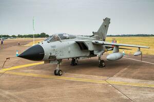 italien air Obliger panavia tornade identifiants mm7040 combattant jet statique afficher à riat Royal international air tatouage 2018 salon de l'aéronautique photo