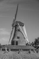 Moulin à vent aux Pays-Bas photo