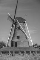 Moulin à vent aux Pays-Bas photo