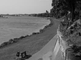 à le maas rivière dans le Pays-Bas photo