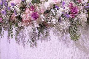 décoration de fleurs de mariage blanc photo