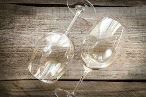 verres de vin blanc photo