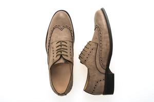 chaussures hommes sur fond blanc photo