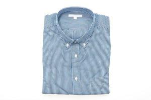 chemise homme sur fond blanc photo