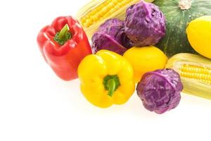 légumes isolés sur blanc photo