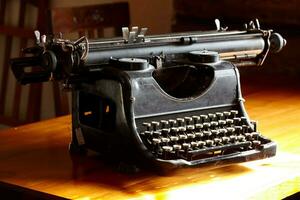 vieux noir ancien machine à écrire photo