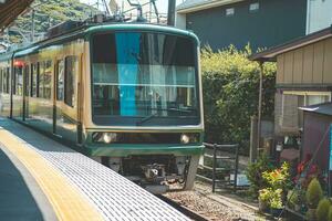 enoshima tram ou électrique chemin de fer train à fujisawa et Kamakura, Kanagawa, Japon photo