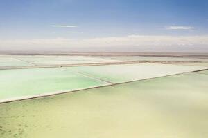 le vert saline lac, Naturel Lac Contexte. photo