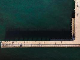 Vue aérienne du pont de la jetée de Palanga, Lituanie photo