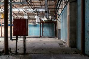 le abandonné industriel bâtiment. fantaisie intérieur scène. photo