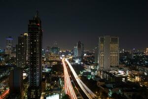 nuit illuminé Bangkok, Thaïlande photo