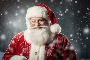 souriant Père Noël claus dans le sien iconique rouge costume et barbe photo