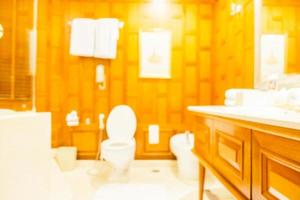 flou abstrait et toilettes et salle de bain défocalisés photo